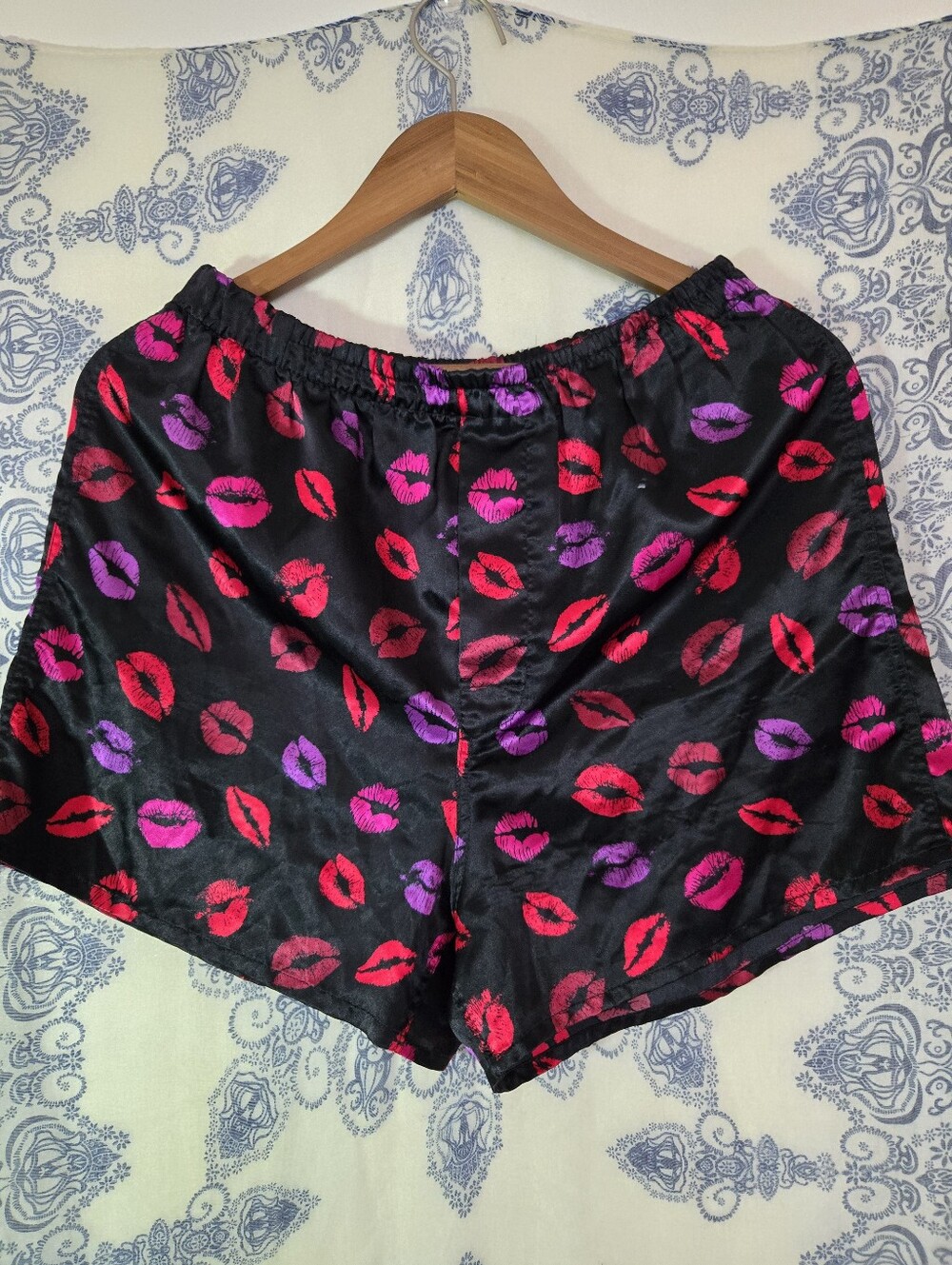 4/$15 Max Deco Lip Print Satin Shorts | Y2K 90s Coquette Dopamine Dressing Maxim